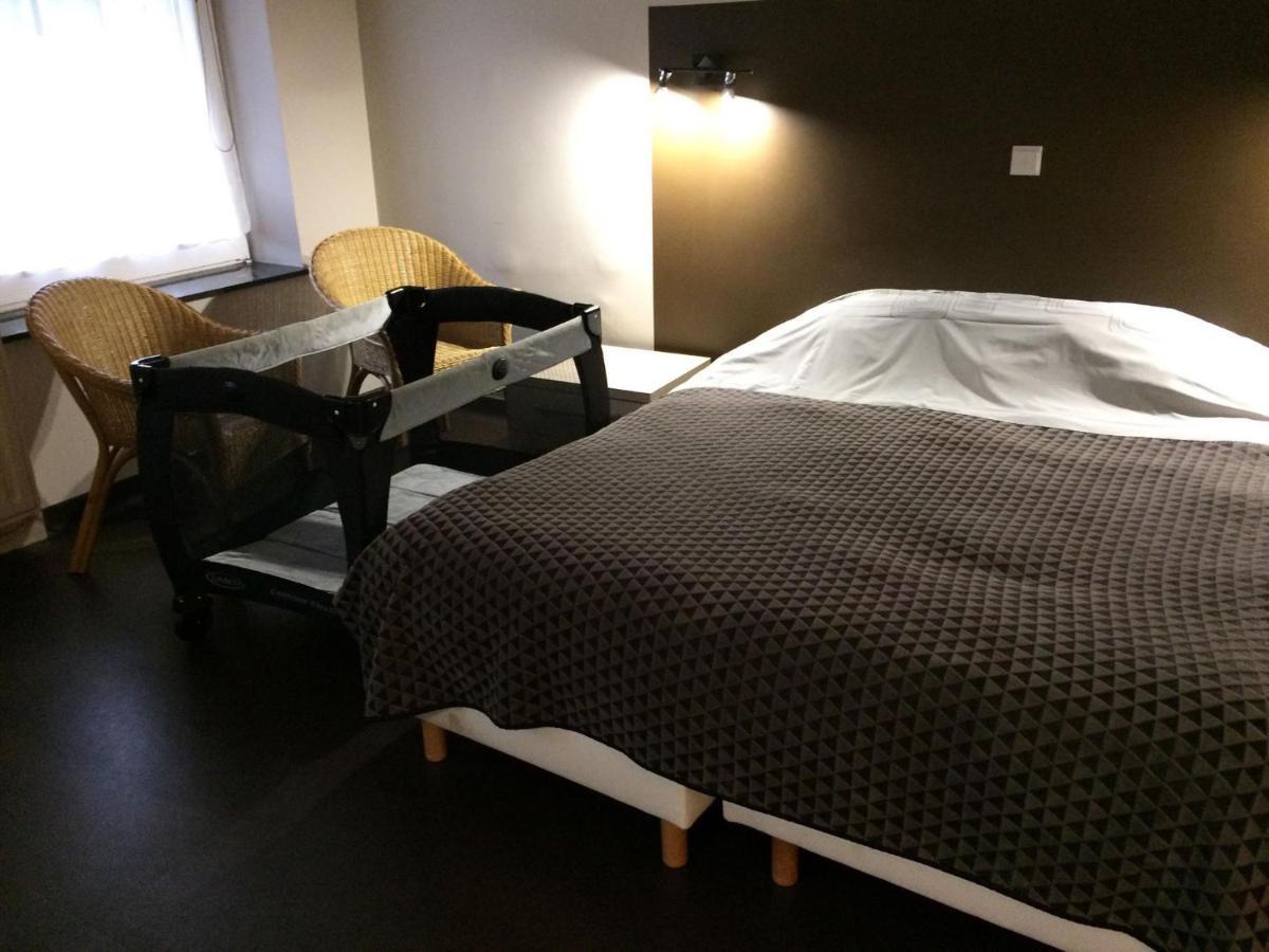 Hotel Le Limbourg Rochefort Buitenkant foto