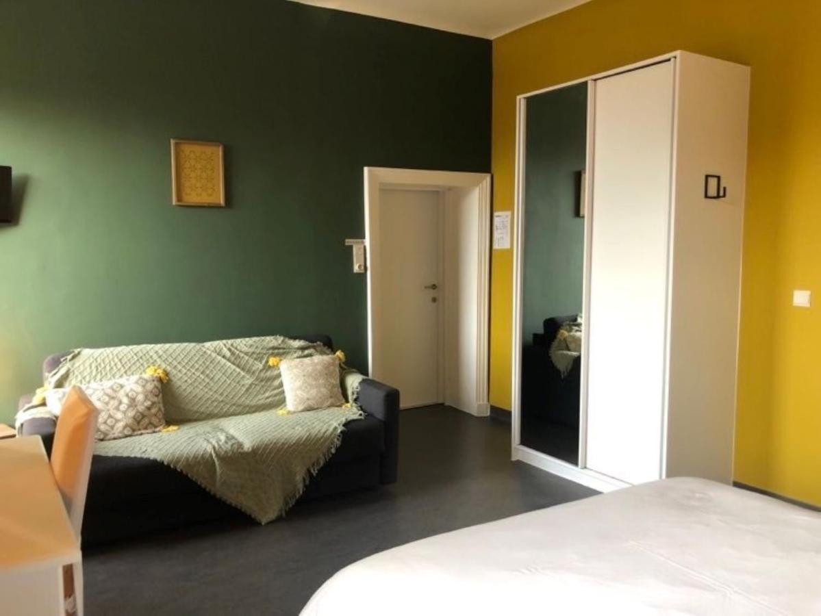 Hotel Le Limbourg Rochefort Buitenkant foto