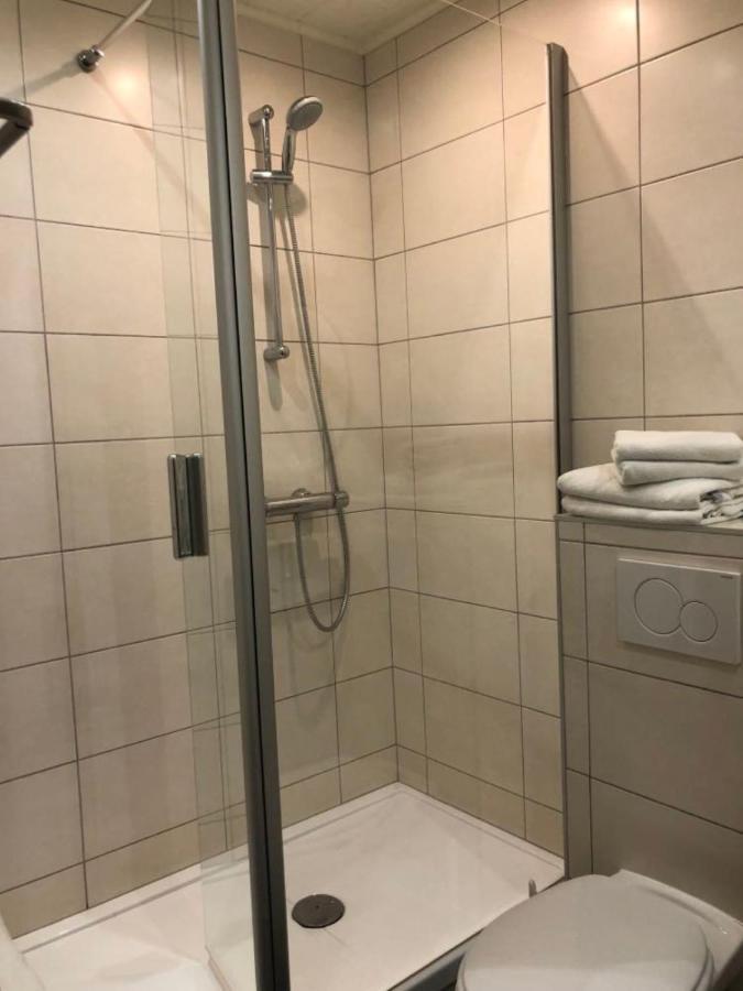 Hotel Le Limbourg Rochefort Buitenkant foto