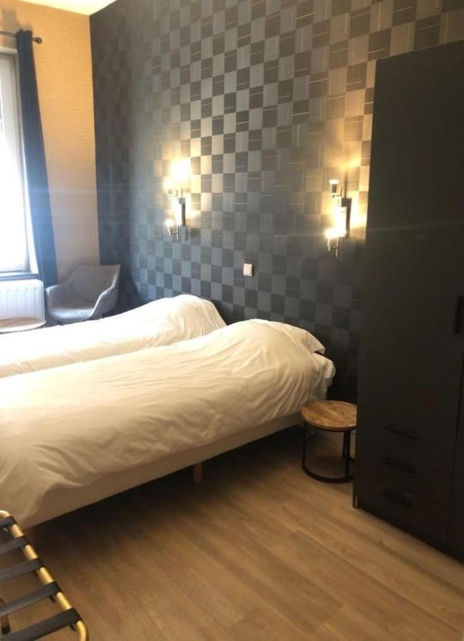Hotel Le Limbourg Rochefort Buitenkant foto